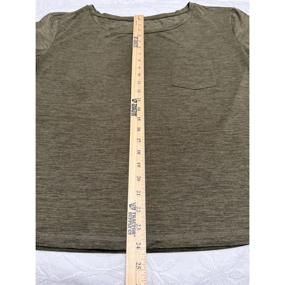 NWOT Vuori Strato Performance Pocket Tee L Olive Green Athleisure Minimalist Lux - Picture 8 of 9